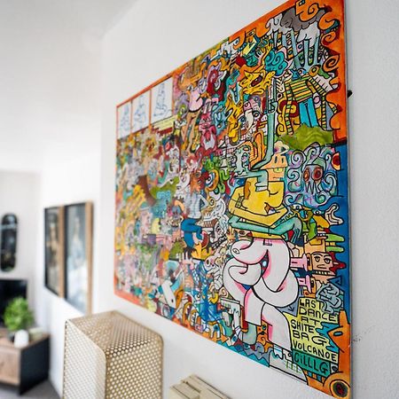 Artistic Stunning Apartment City View 런던데리 외부 사진